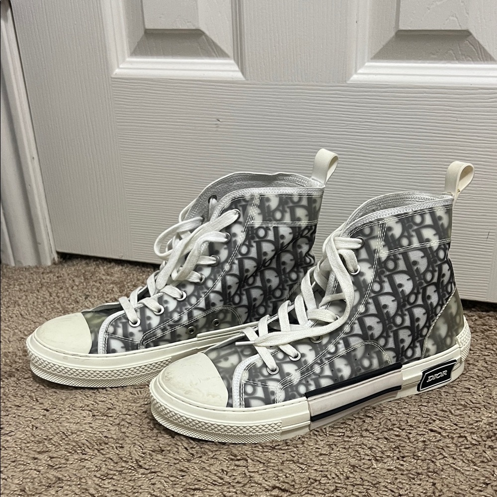 Grey and white High-Top Sneakers
